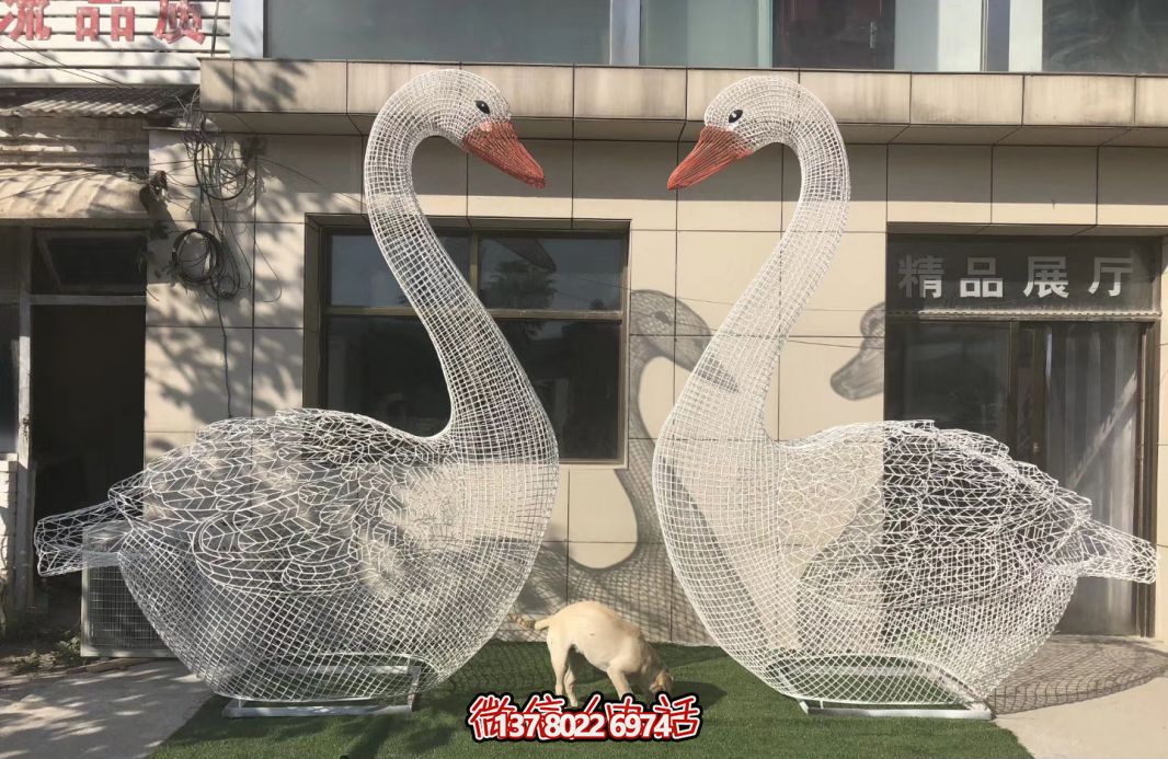 不銹鋼天鵝雕塑，給您的景區增添一抹優雅氣息