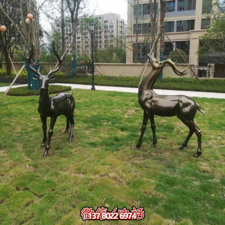 玻璃鋼梅花鹿雕塑，點綴園林景觀