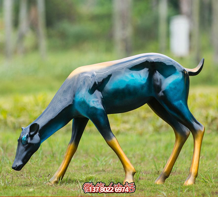 玻璃鋼彩繪梅花鹿雕塑，裝點園林景觀