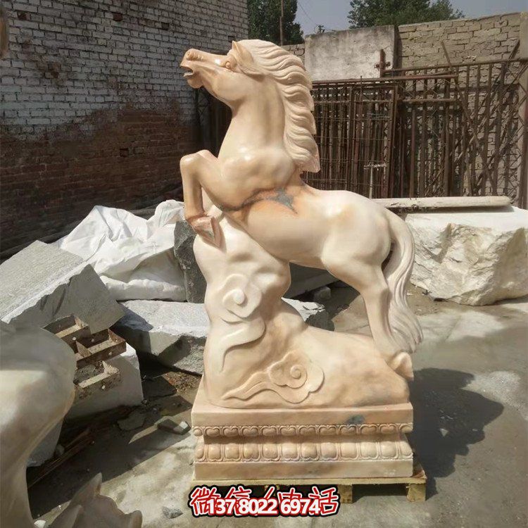 品質卓越的大型十二生肖石雕擺件，渲染出無與倫比的晚霞紅