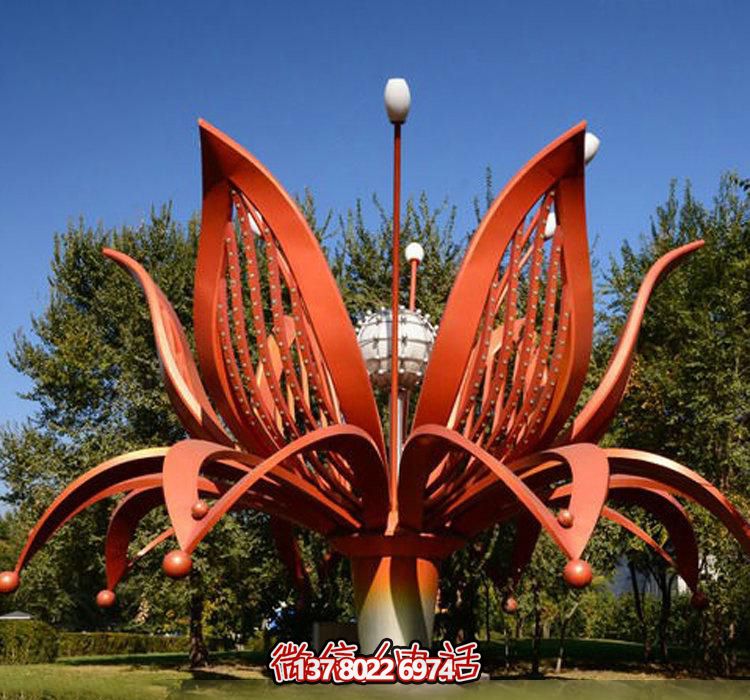 不銹鋼雕塑——綻放紅色花朵，為公園增添美麗