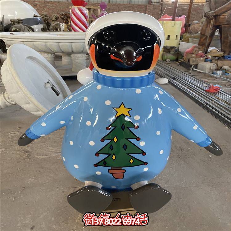 玻璃鋼游樂場，彩繪企鵝小品雕塑精美擺放