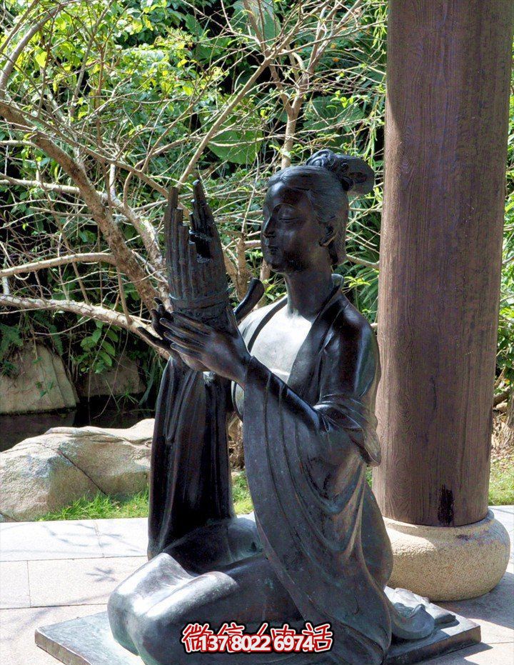 廣場鑄銅吹葫蘆絲人物雕塑 廣場鑄銅吹葫蘆絲人物雕塑