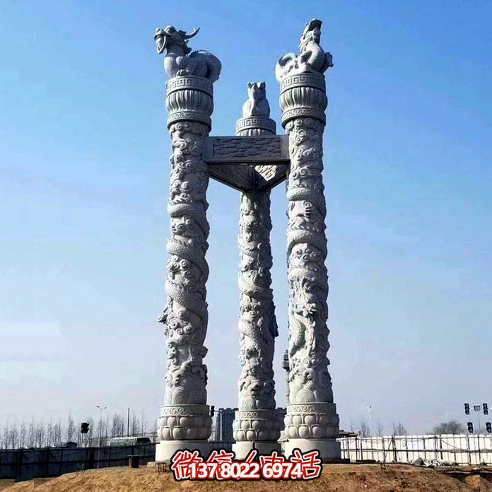 公園廣場(chǎng)三柱鼎立龍紋華表石雕 公園廣場(chǎng)三柱鼎立龍紋華表石雕